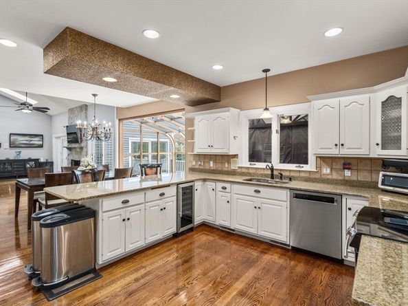 18 Village Hill Road, Dover MA 02030