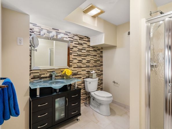 18 Village Hill Road, Dover MA 02030