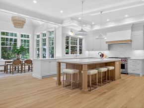 7 Mountview Rd, Wellesley MA 02481