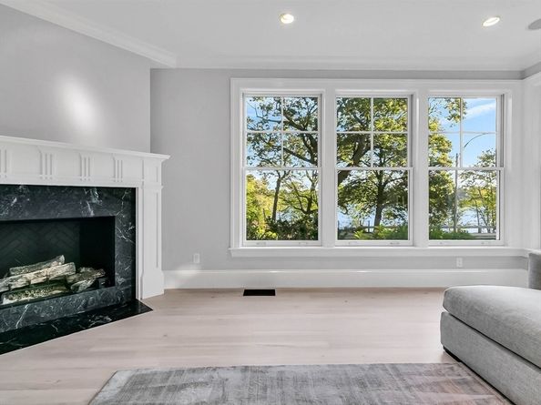 215 Lake Ave, Newton MA 02459