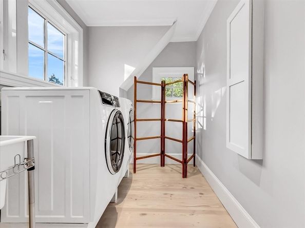 215 Lake Ave, Newton MA 02459