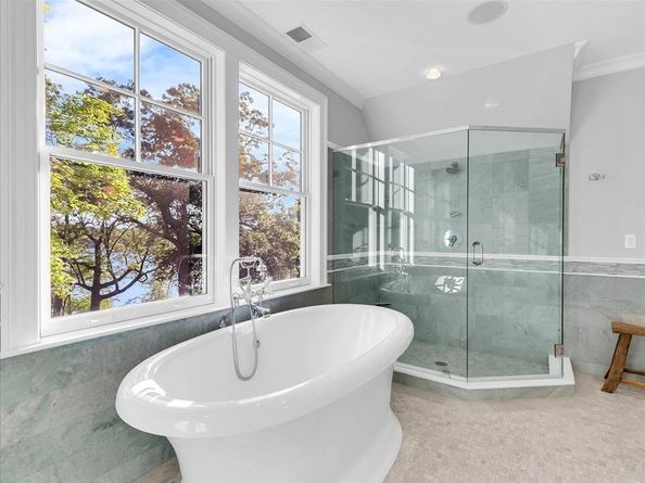 215 Lake Ave, Newton MA 02459