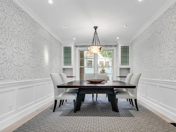 215 Lake Ave, Newton MA 02459