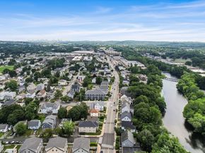 172 Bright St 3, Waltham MA 02453