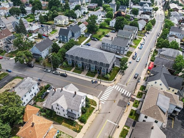 172 Bright St 3, Waltham MA 02453