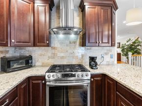 172 Bright St 3, Waltham MA 02453