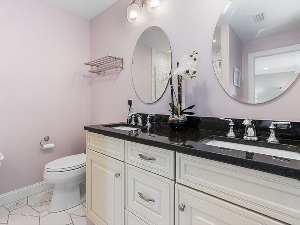 172 Bright St 3, Waltham MA 02453