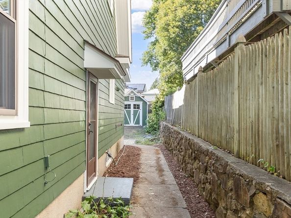 60 Bellevue Rd, Lynn MA 01904