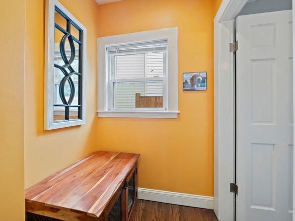 24 Moseley St, Boston MA 02125