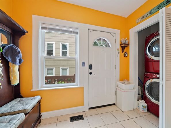 24 Moseley St, Boston MA 02125
