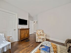 24 Moseley St, Boston MA 02125