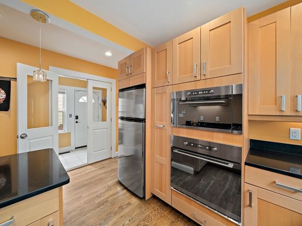 24 Moseley St, Boston MA 02125