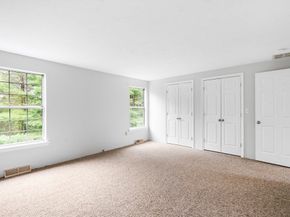 200 Ridgefield Cir C, Clinton MA 01510