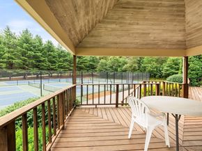 200 Ridgefield Cir C, Clinton MA 01510