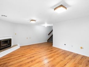 200 Ridgefield Cir C, Clinton MA 01510