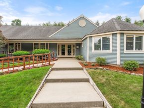200 Ridgefield Cir C, Clinton MA 01510