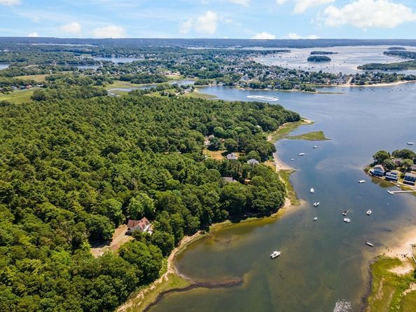 68 Squaws Path, Wareham MA 02538