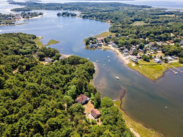 68 Squaws Path, Wareham MA 02538