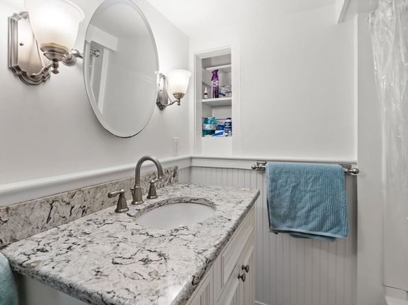 6 Mt Locust Pl 2, Gloucester MA 01930