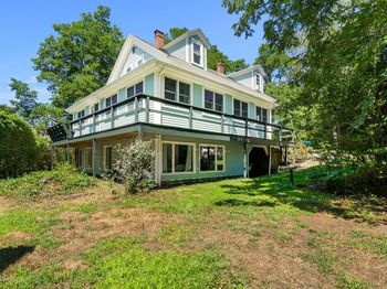 6 Mt Locust Pl