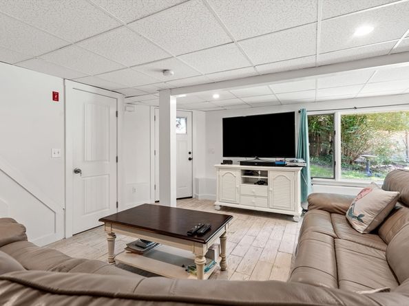 6 Mt Locust Pl 2, Gloucester MA 01930