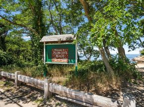 6 Mt Locust Pl 2, Gloucester MA 01930