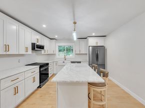 7 Woodlawn Dr, Sturbridge MA 01566
