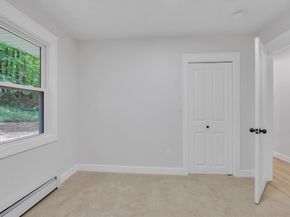 7 Woodlawn Dr, Sturbridge MA 01566