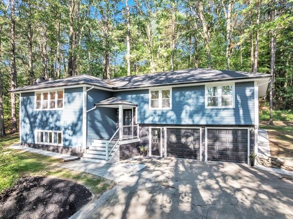 7 Woodlawn Dr, Sturbridge MA 01566