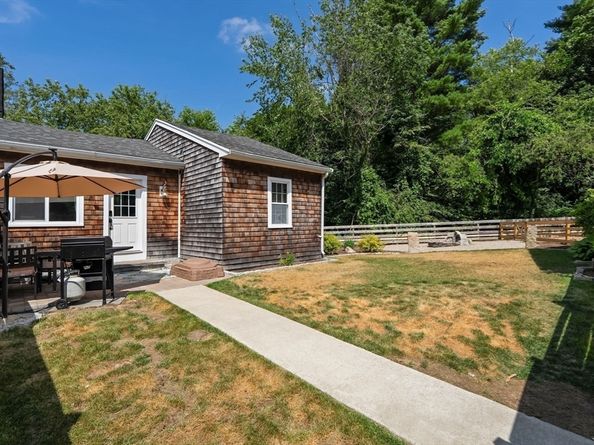96 Forest St, Pembroke MA 02359