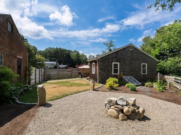 96 Forest St, Pembroke MA 02359