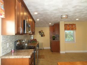36 Forest St, Peabody MA 01960