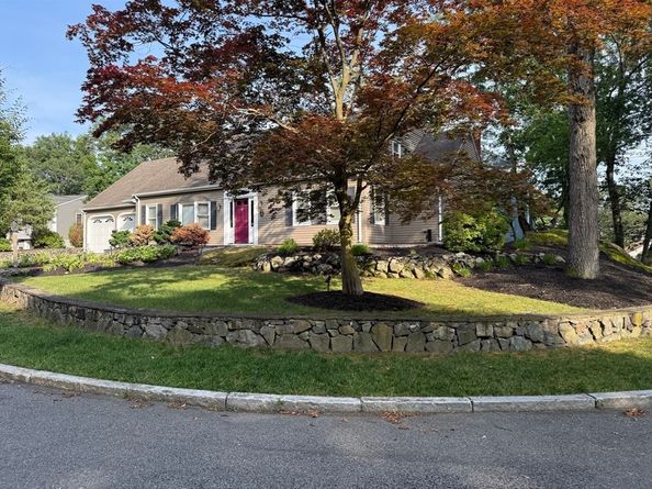 30 Hartford Rd, Arlington MA 02474