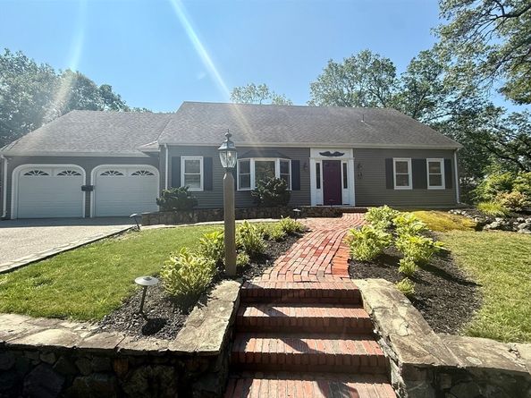 30 Hartford Rd, Arlington MA 02474