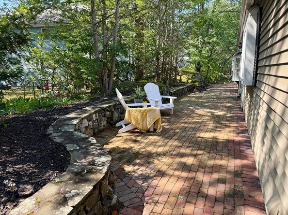 30 Hartford Rd, Arlington MA 02474
