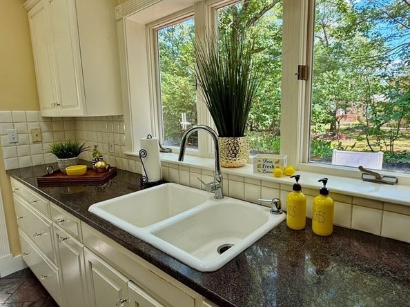 30 Hartford Rd, Arlington MA 02474