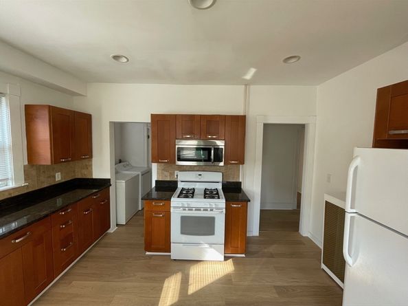 34 Channing St 2, Newton MA 02458