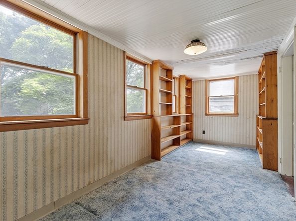 29 Brigham Park, Fitchburg MA 01420