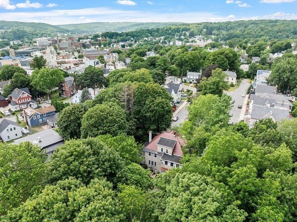 29 Brigham Park, Fitchburg MA 01420