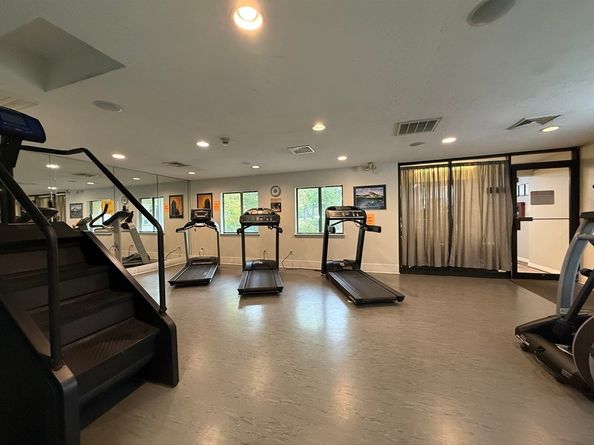 7 Village Way 4, Natick MA 01760