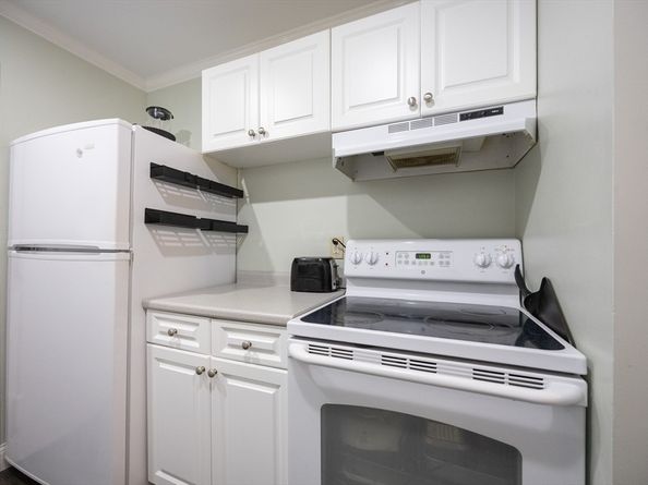 7 Village Way 4, Natick MA 01760