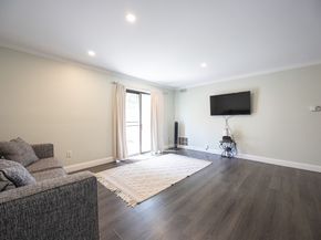 7 Village Way 4, Natick MA 01760