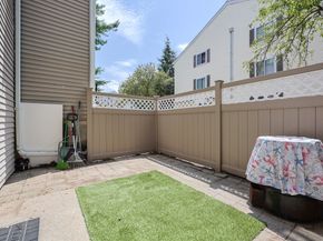 7 Village Way 4, Natick MA 01760