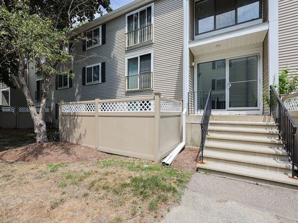 7 Village Way 4, Natick MA 01760