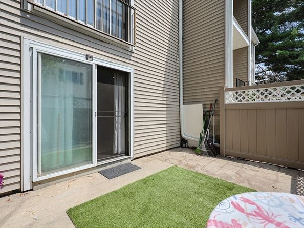 7 Village Way 4, Natick MA 01760