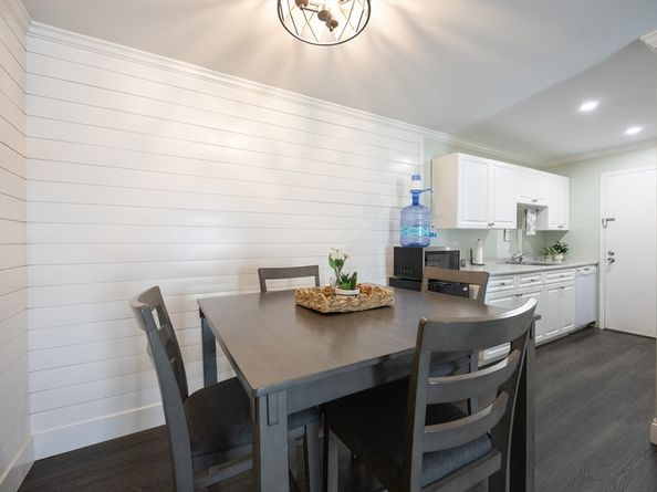 7 Village Way 4, Natick MA 01760