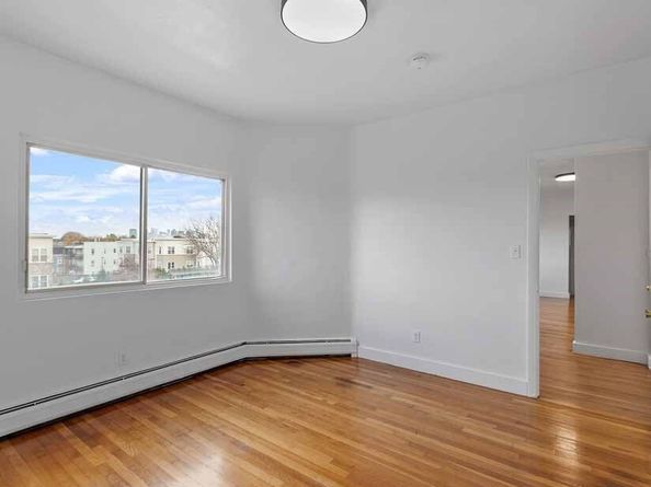 52 Bonair St, Somerville MA 02145