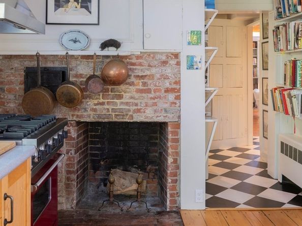 359 Western Ave, Gloucester MA 01930