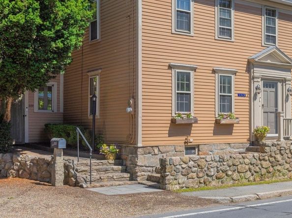 359 Western Ave, Gloucester MA 01930