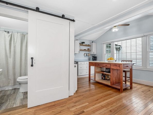 33 Upland St 33, North Andover MA 01845